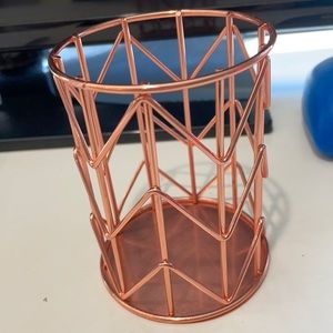 Pen or makeup brush holder